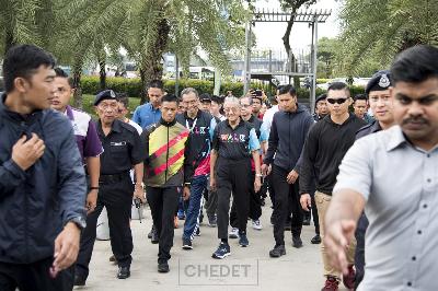 Cover image for Want to Stay Healthy Like Tun Dr Mahathir? Do This Every Day