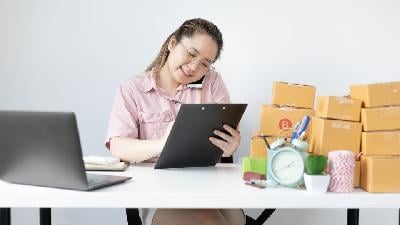 Cover image for How Employers Should Monitor Employee Productivity