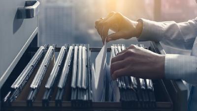 Cover image for What Should You Keep in Employee Personnel Files?
