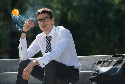 Cover image for This Japanese Company Gives Non-Smokers 6 Extra Days Off Annually